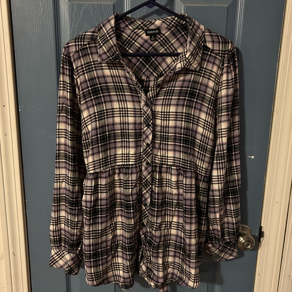 Torrid flannel button town with tie back, Size 1